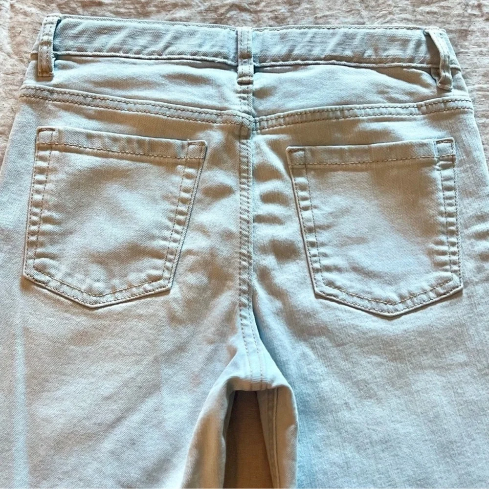 3/$19 Old Navy/Gap Relaxed Slim built-in-tough light wash jeans